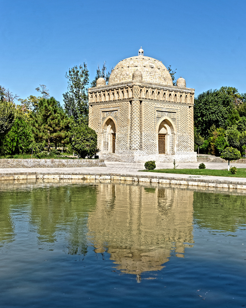 doppeltes Mausoleum