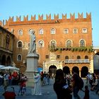 Doppio Dante in Piazza dei Signori