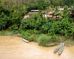 dorf am fluß, laos 2010