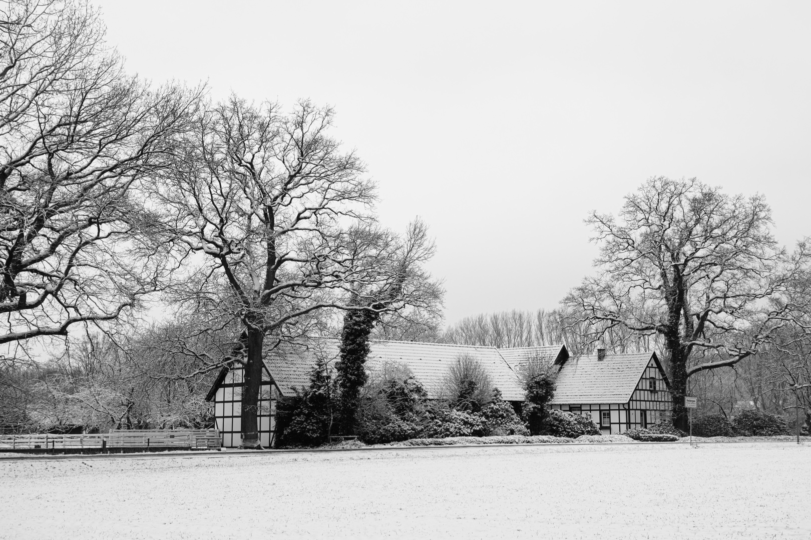 Dorf-Idylle im Schnee
