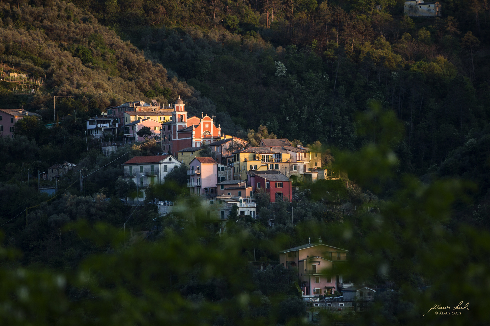 Dorf im Kreis Levanto -Der letzte Sonnenschein