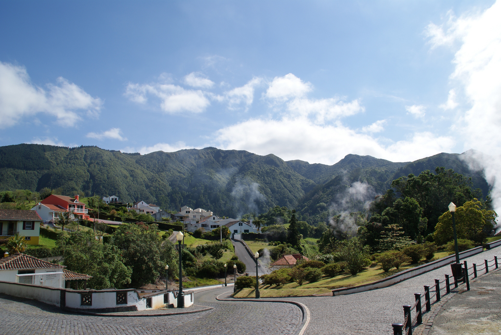 Dorf im Vulkan