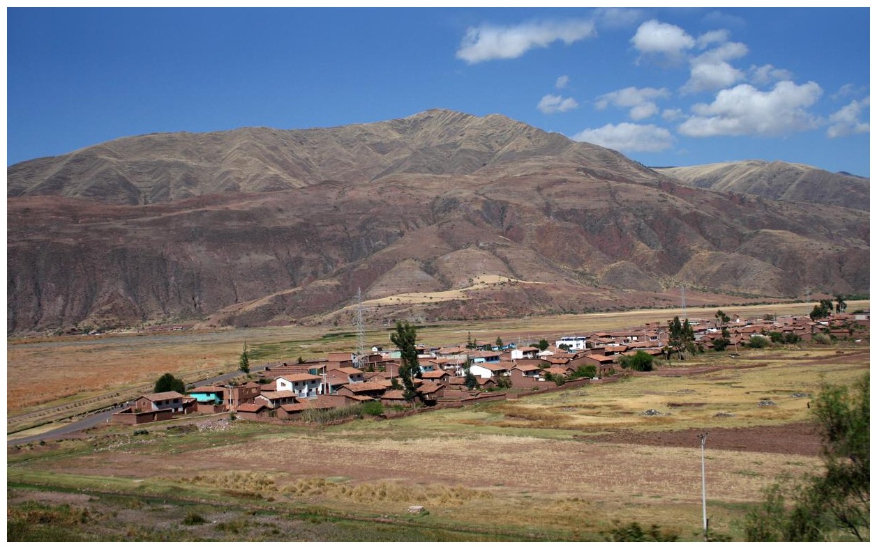 Dorf kurz hinter Cuzco (auf dem Weg zum Altiplano)