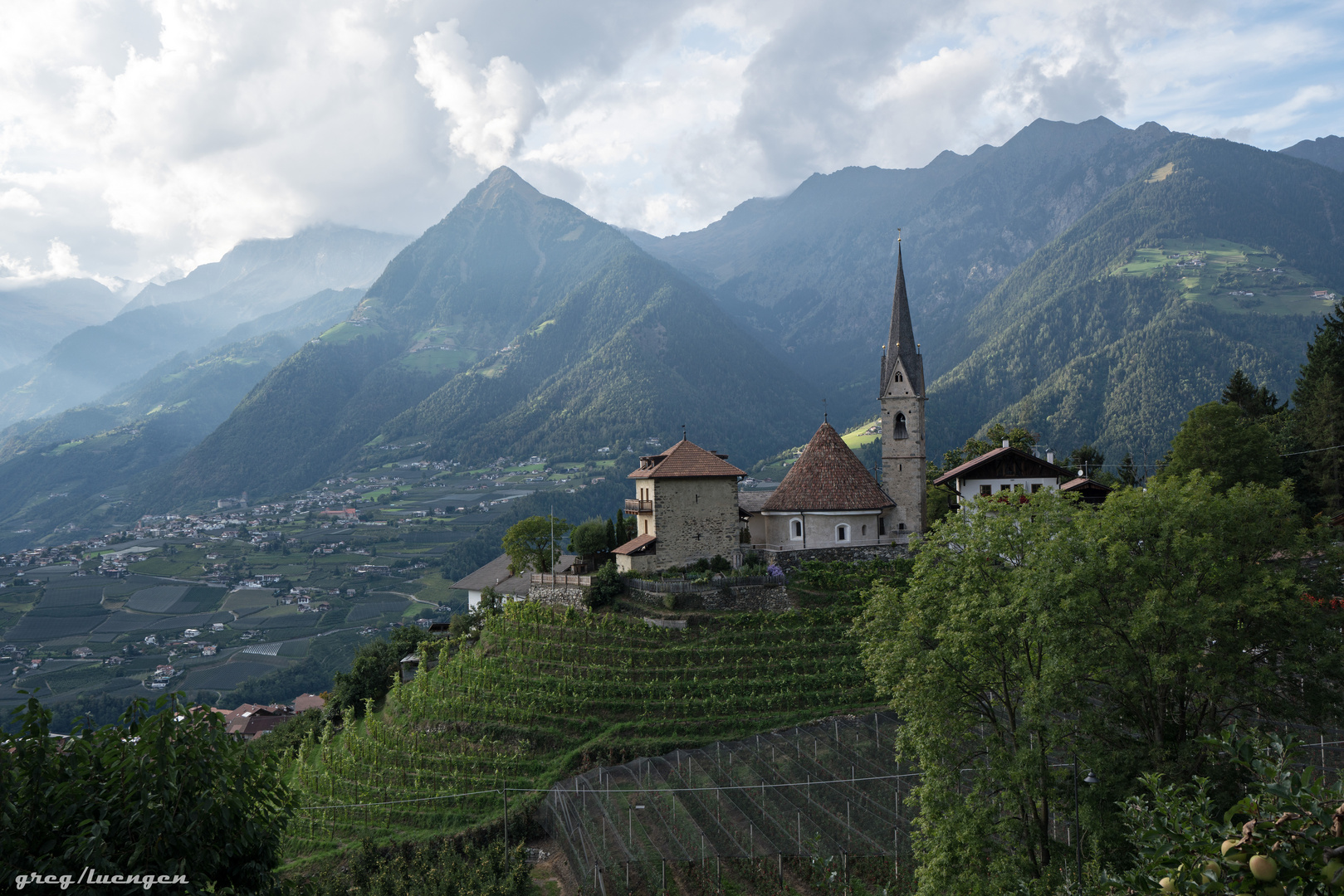 Dorf Schenna in Südtirol