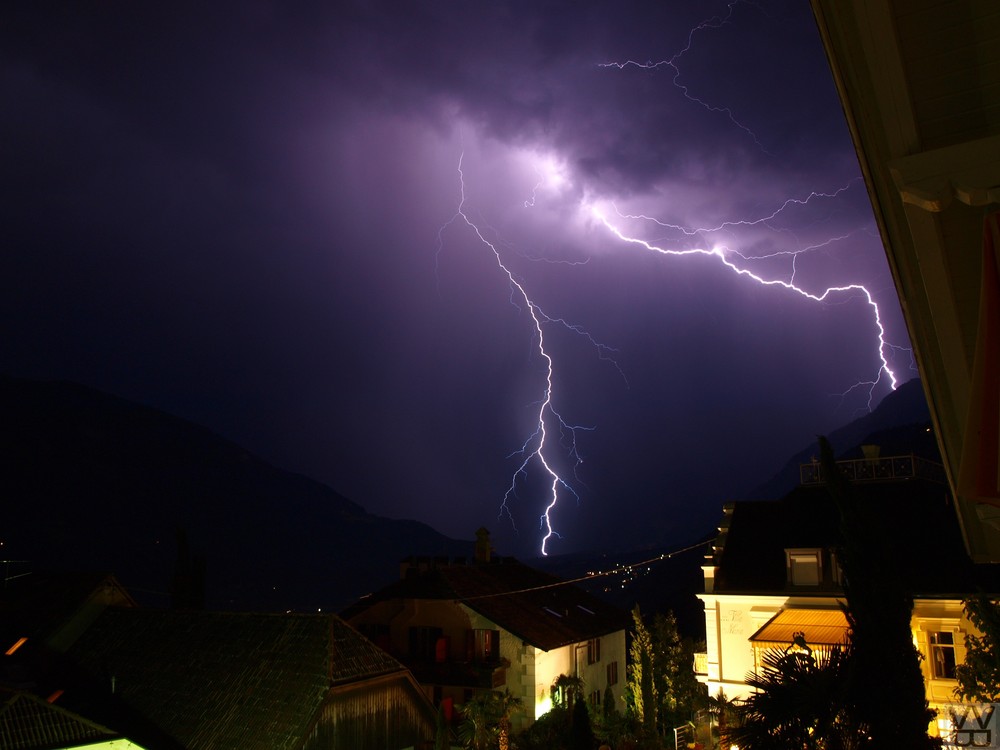 Dorf Tirol Blickrichtung Vinschgau (4)