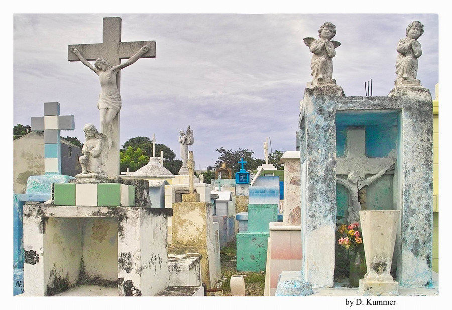 Dorffriedhof in Mexiko