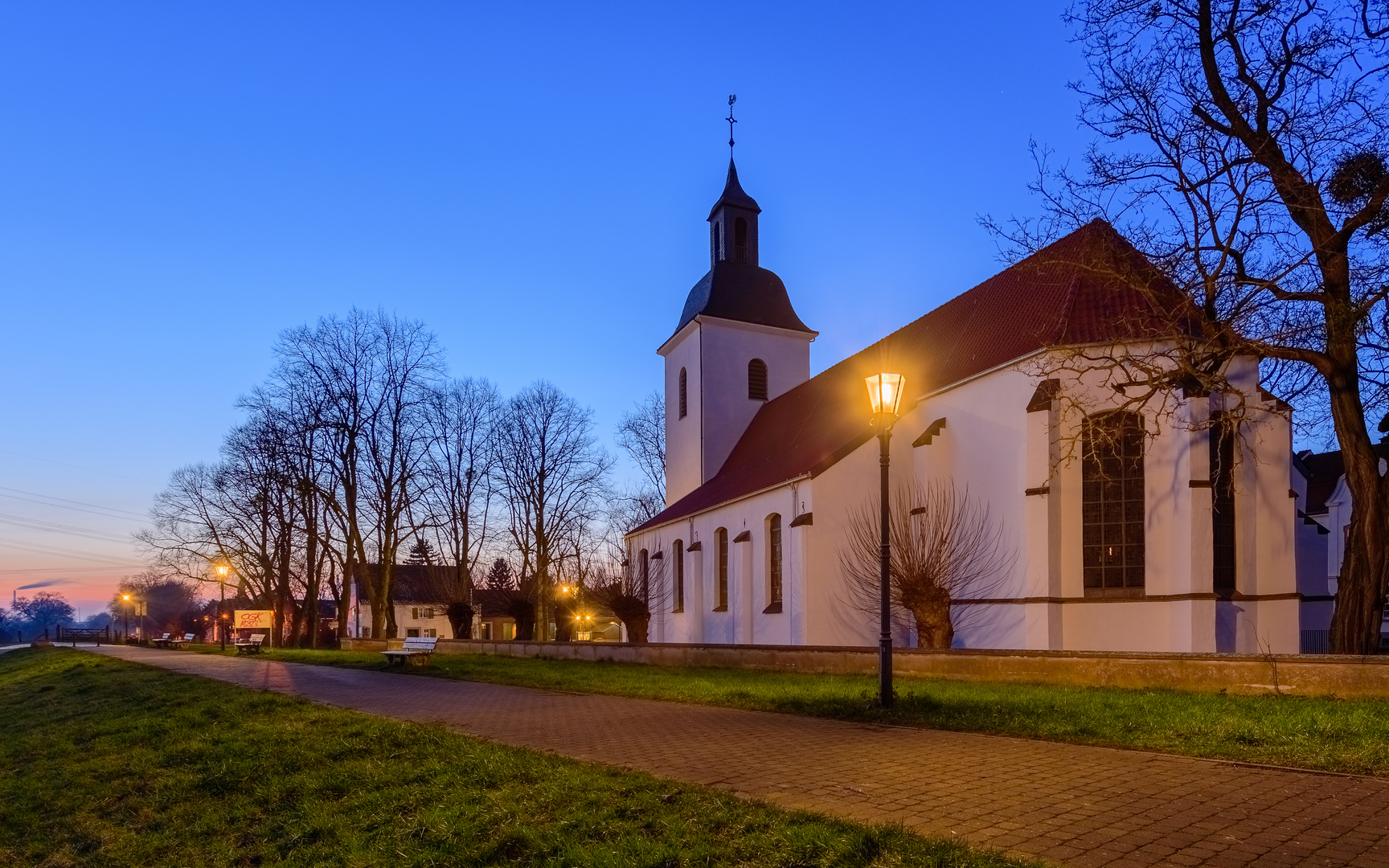 Dorfkirche am Rheindeich