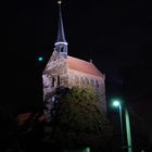 Dorfkirche bei Nacht