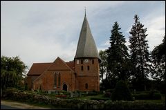 Dorfkirche Elmenhorst in der Nähe von Boltenhagen (2006)