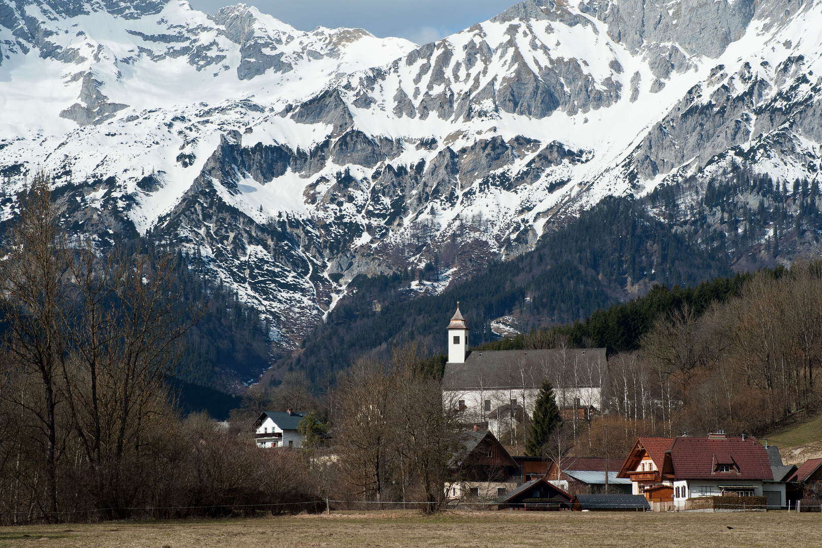 Dorfkirche Hall