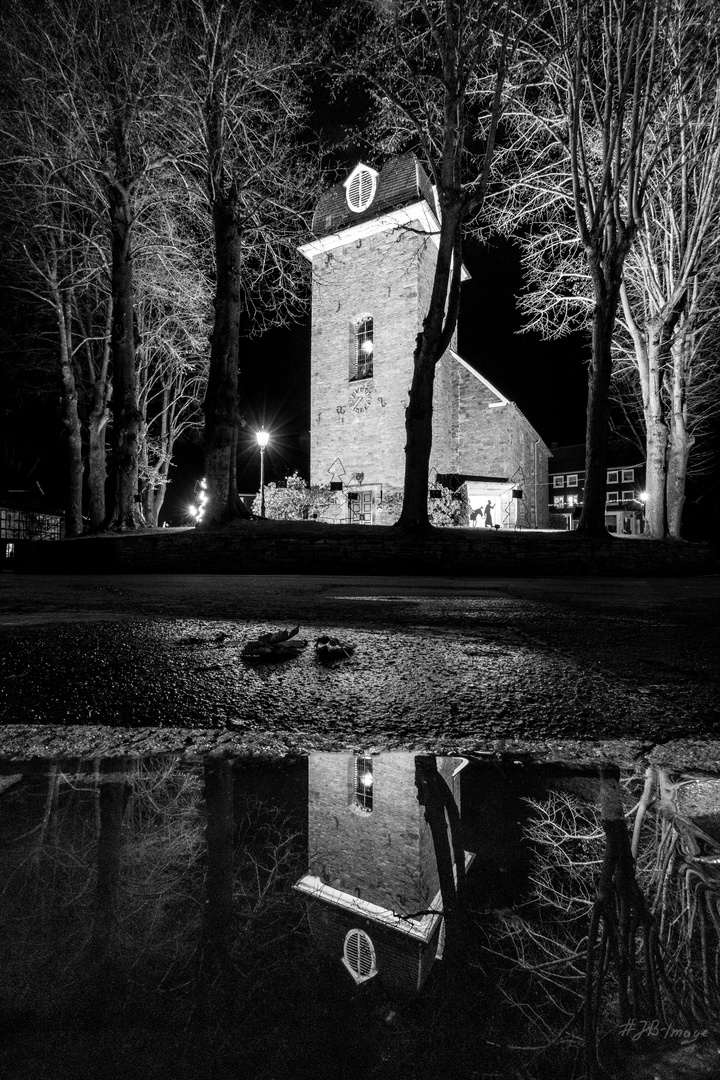 Dorfkirche Hülsenbusch im Advent