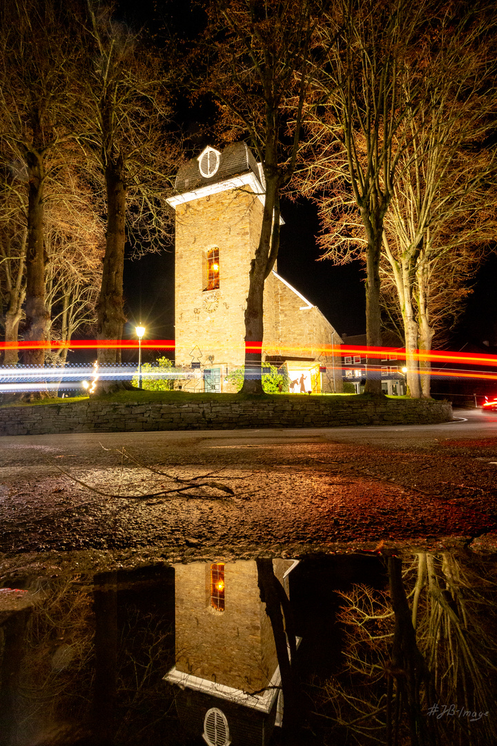 Dorfkirche Hülsenbusch im Advent