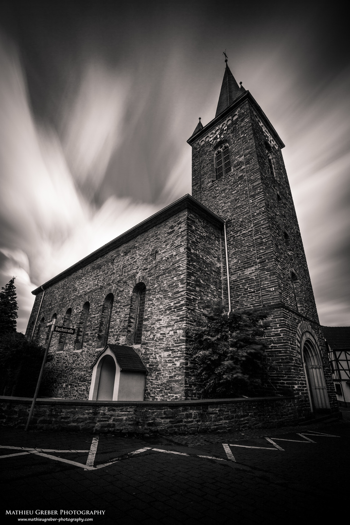 Dorfkirche in Dernau im Ahrtal