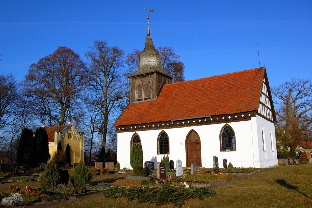 Dorfkirche in Walow