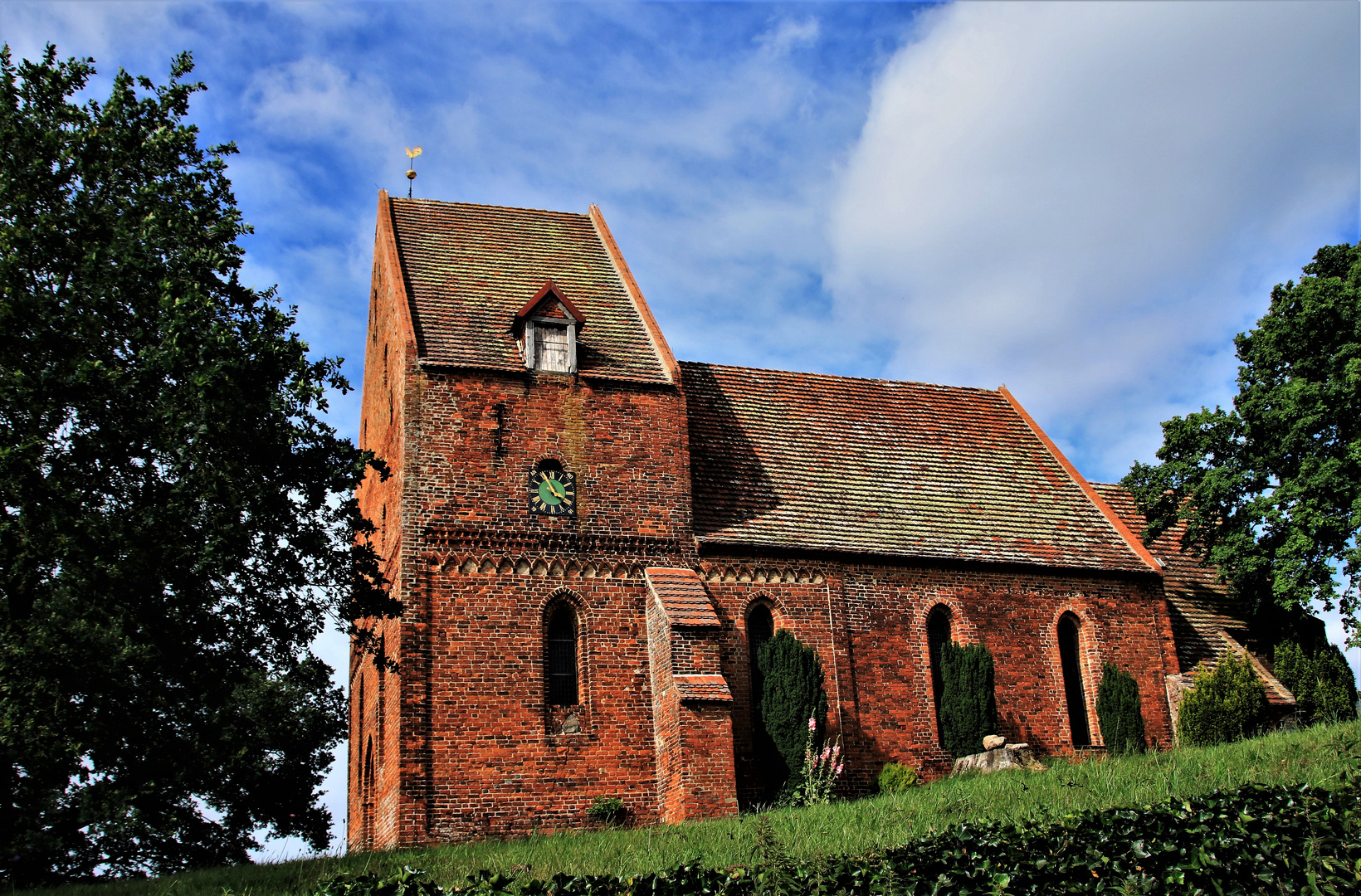 Dorfkirche Kirch Mummendorf / MV. Foto & Bild architektur