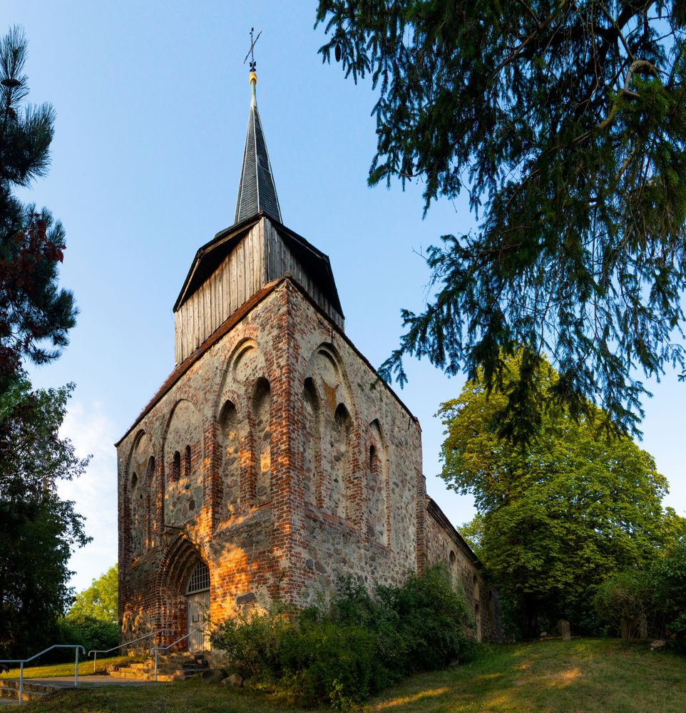 Dorfkirche St. Jacobus in Zirchow auf Usedom