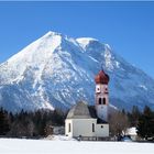 Dorfkirche von Kirchplatzel vor der Hohen Munde