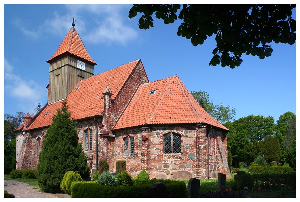 Dorfkirche von Middelhagen Foto & Bild deutschland, europe