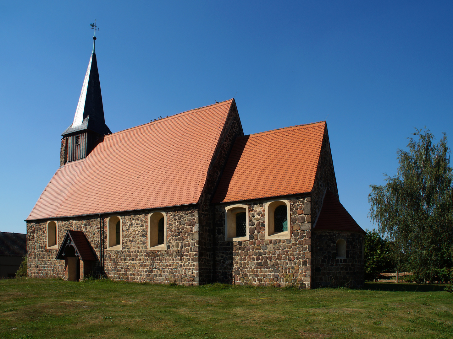 Dorfkirchen (19): Feldsteinkirche von Lobbese