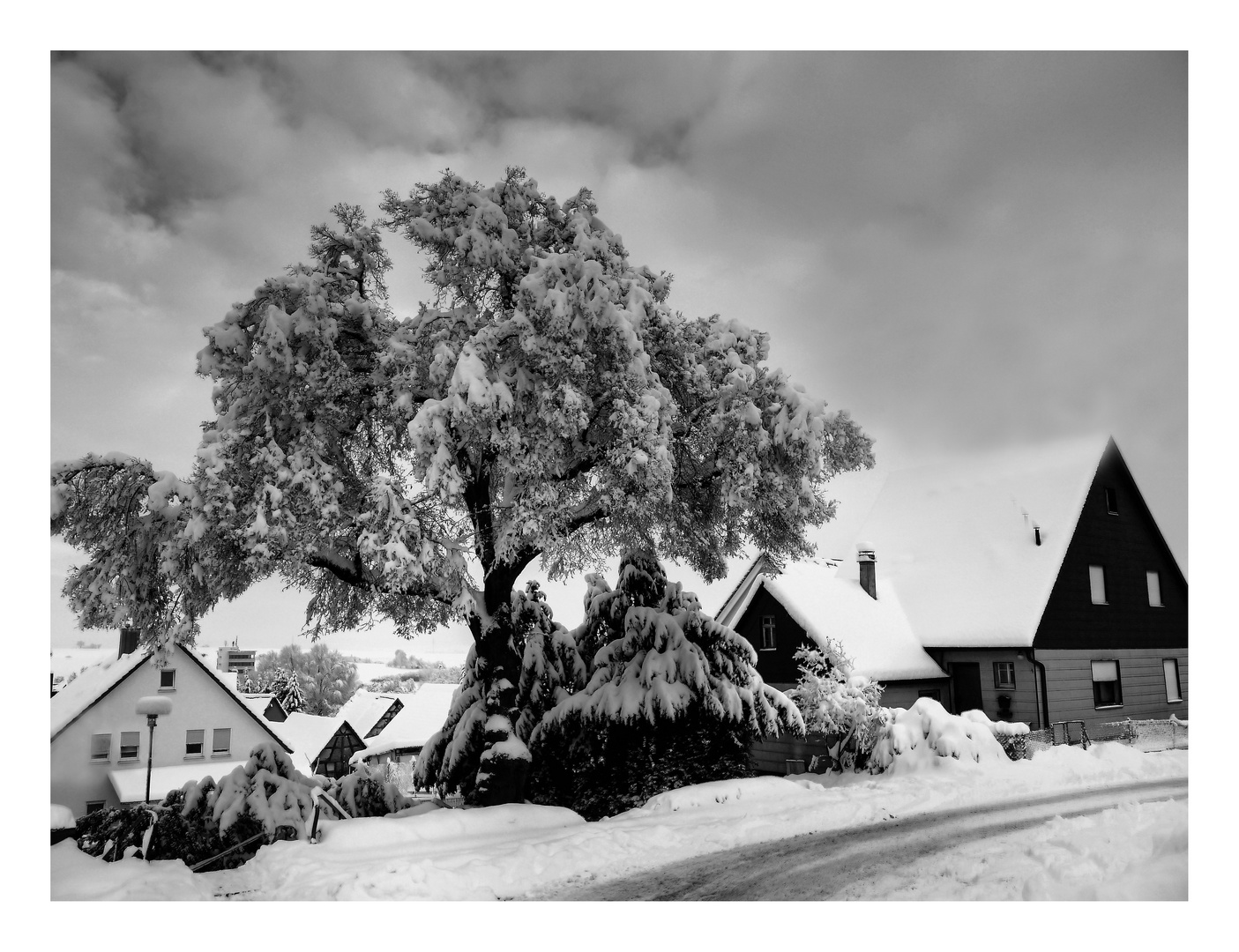 Dorfplatz im Winter