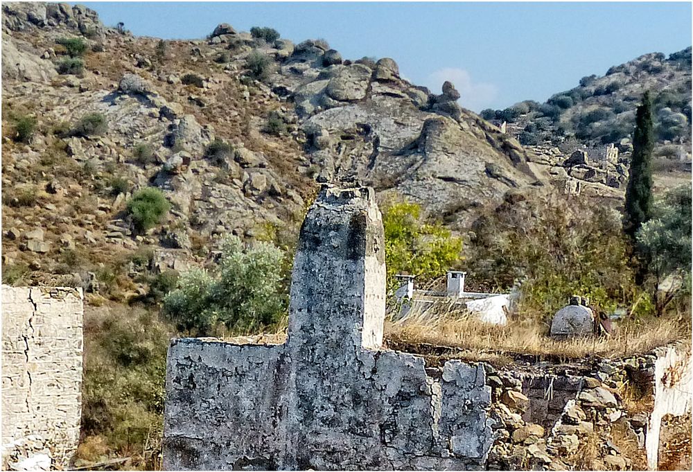 DORFRUINEN IN DEN BERGEN-TÜRKEI