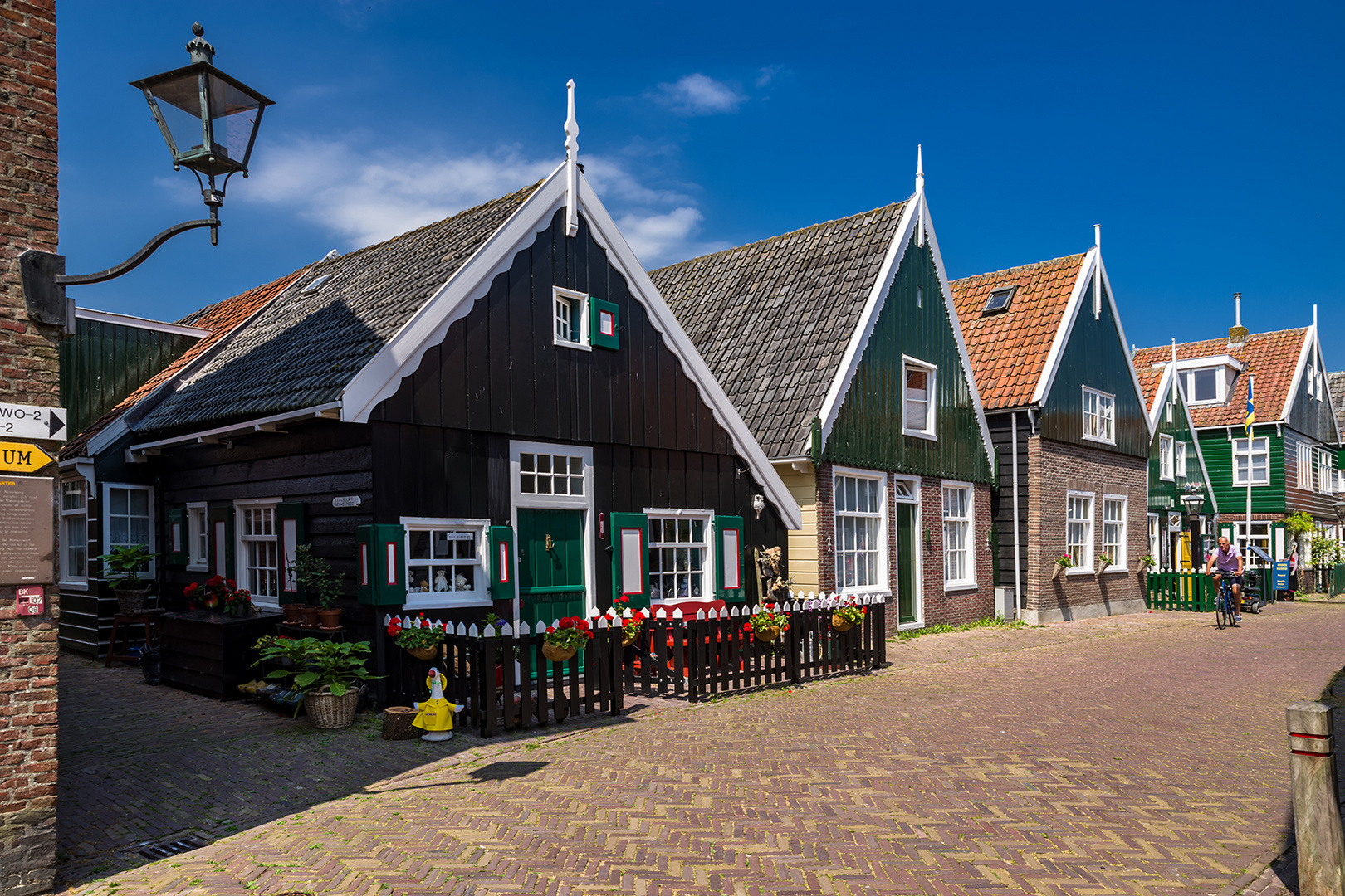 Dorfstraße auf der Insel Marken