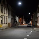 Dorfstraße bei Nacht