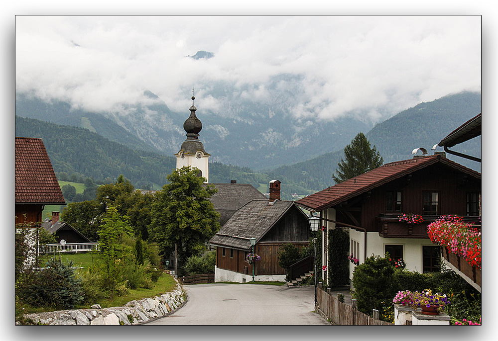 DORFSTRASSE IM ENNSTAL