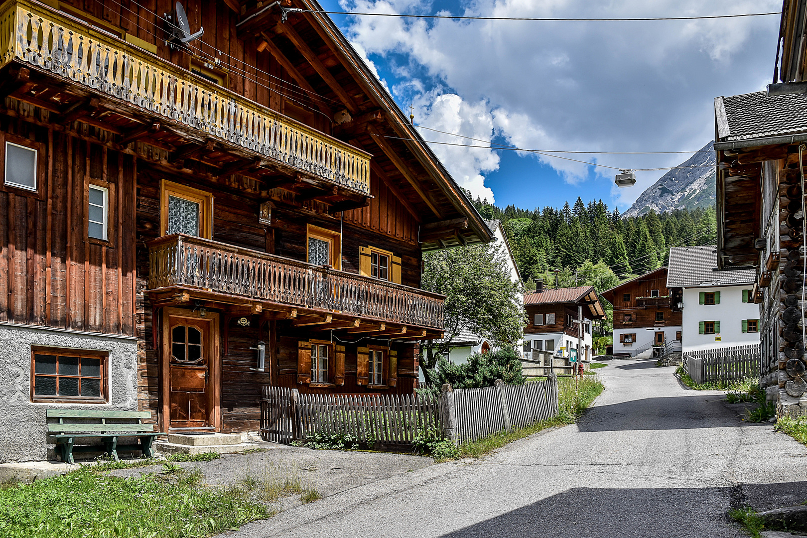 Dorfstrasse in Boden / Tirol (2)