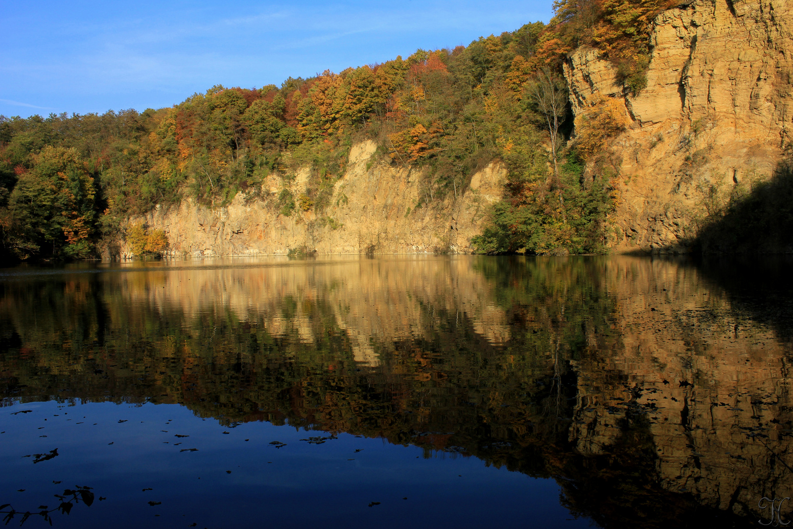 Dornheckensee im Herbst