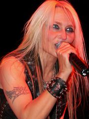 DORO - feminine ROCK SOUND