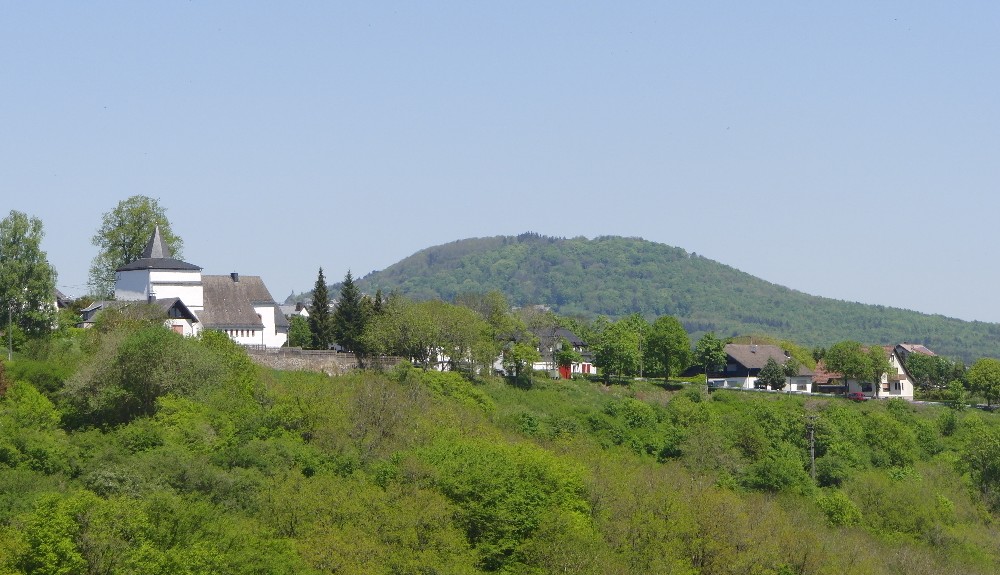 Dorsel-Eifel mit Blick auf den Aremberg