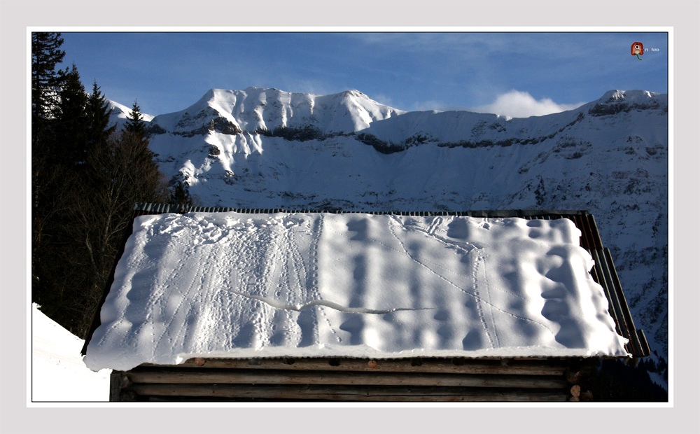 dort, wo der Schnee noch weiss ist... in Weissenberg über dem Sernftal