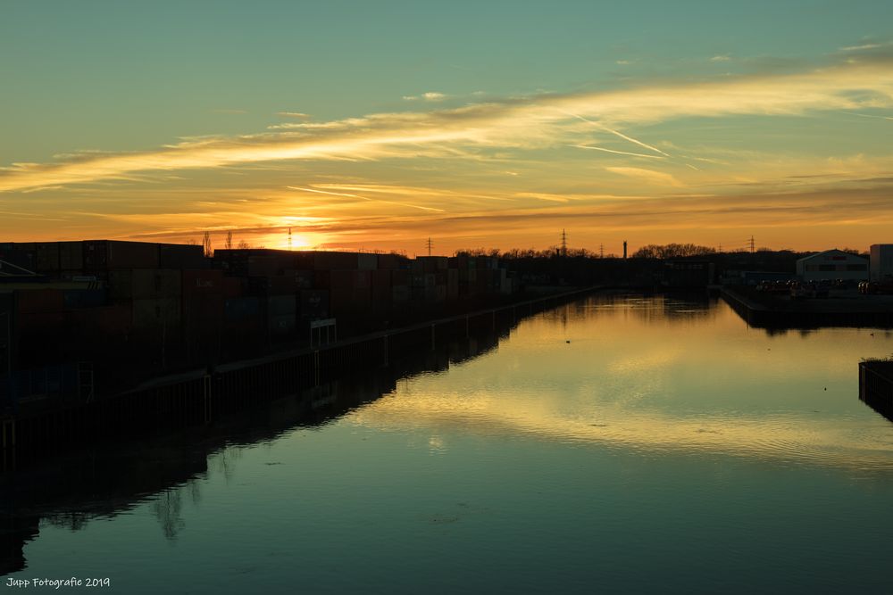 Dortmund-Ems Kanal bei Sonnenuntergang