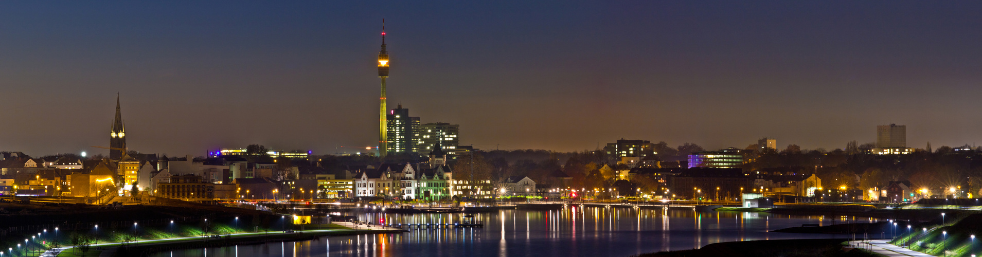 Das stadtgebiet dortmunds umfasst 280,707 km². Dortmund Phönixsee . Dortmund Phoenixsee II Foto & Bild | architektur ...