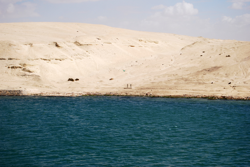 Dos cruces en el desierto -Canal de Suez -Egipto