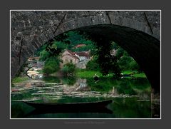 Dos fuentes de pierdas sobre El Rio Crnoyevicha