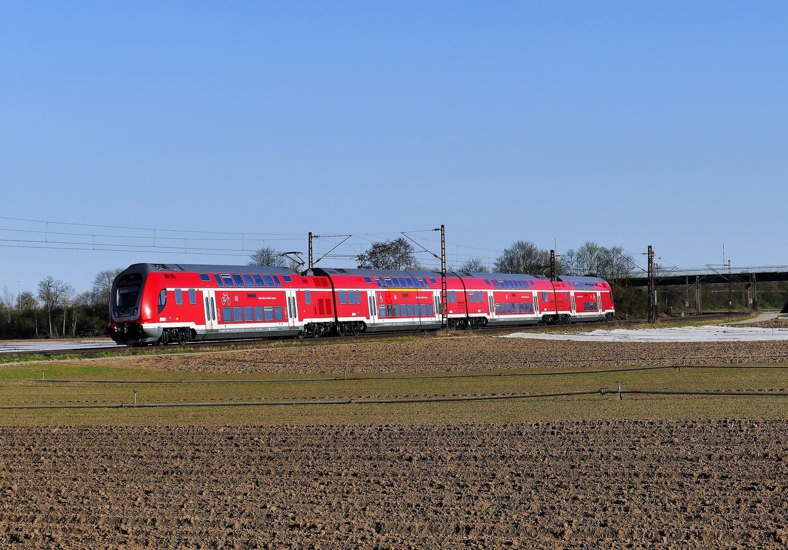 Dosto Triebwagen auf Abwegen