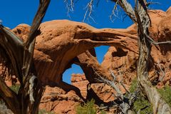 Double Arch - Variation 1