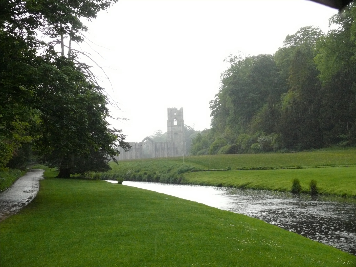 Douce promenade sous la pluie anglaise