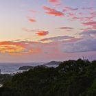 Douceur d’un crépuscule sur Nouméa  --  Sanftheit einer Dämmerung über Nouméa