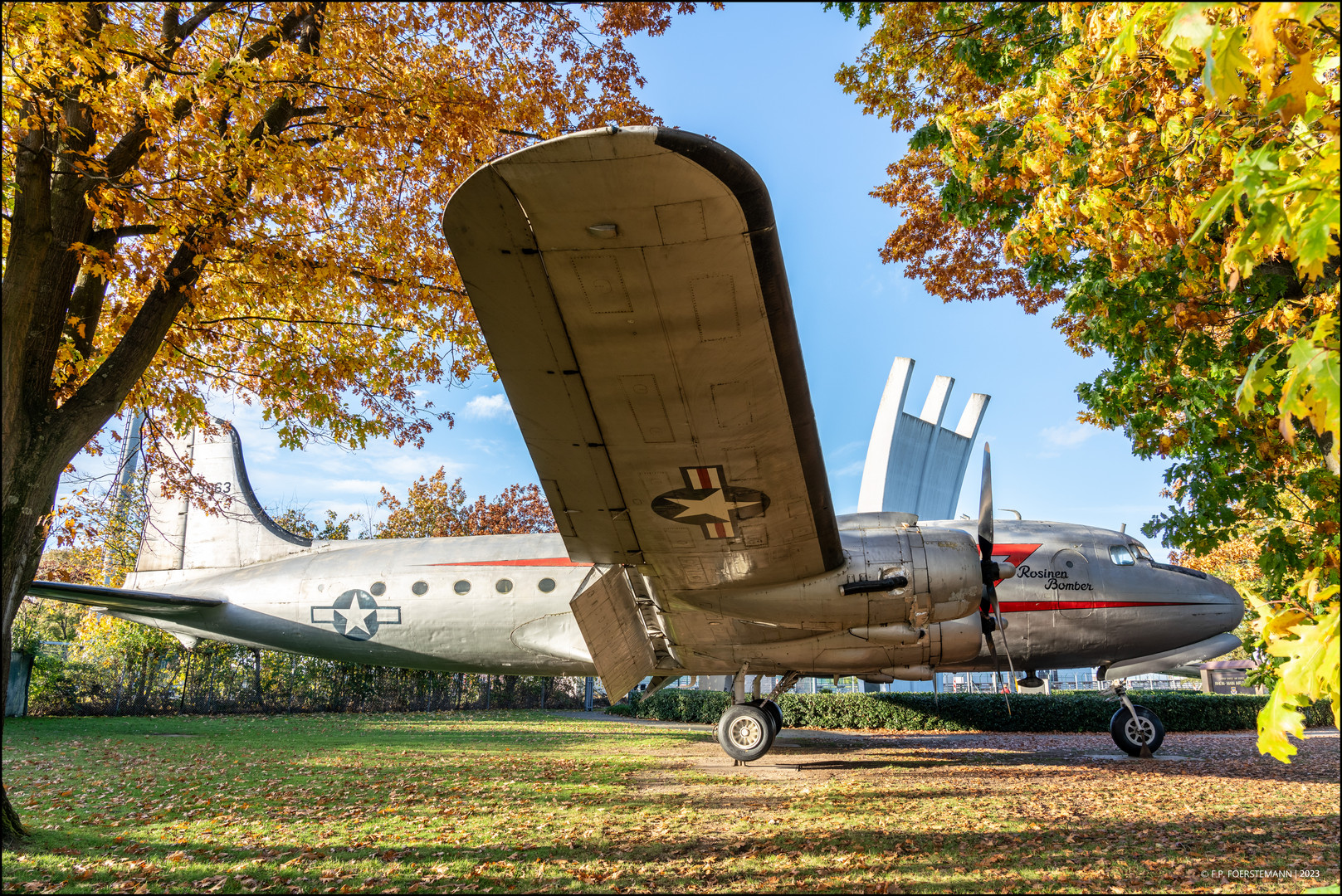 Douglas C-54 "Rosinen Bomber"