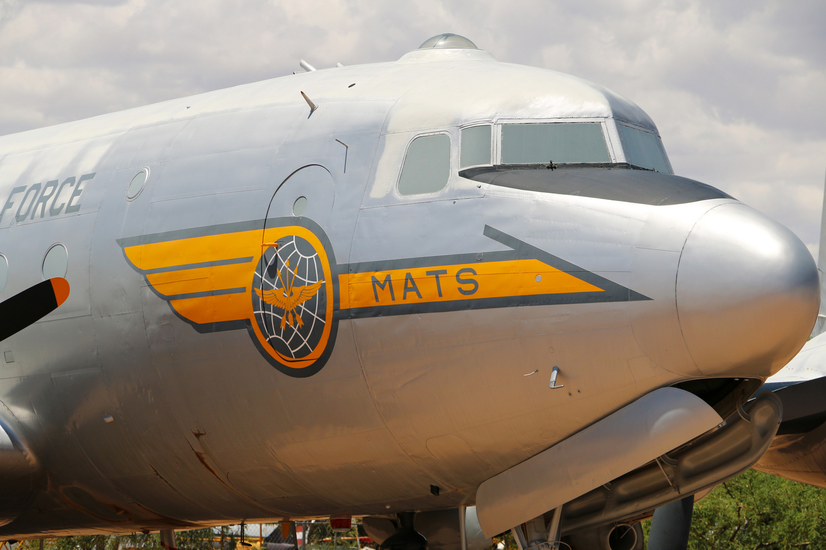 DOUGLAS C-54D SKYMASTER COCKPIT