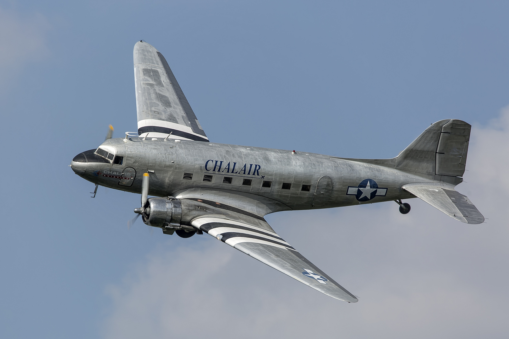 Douglas DC-3  "CHALAIR"