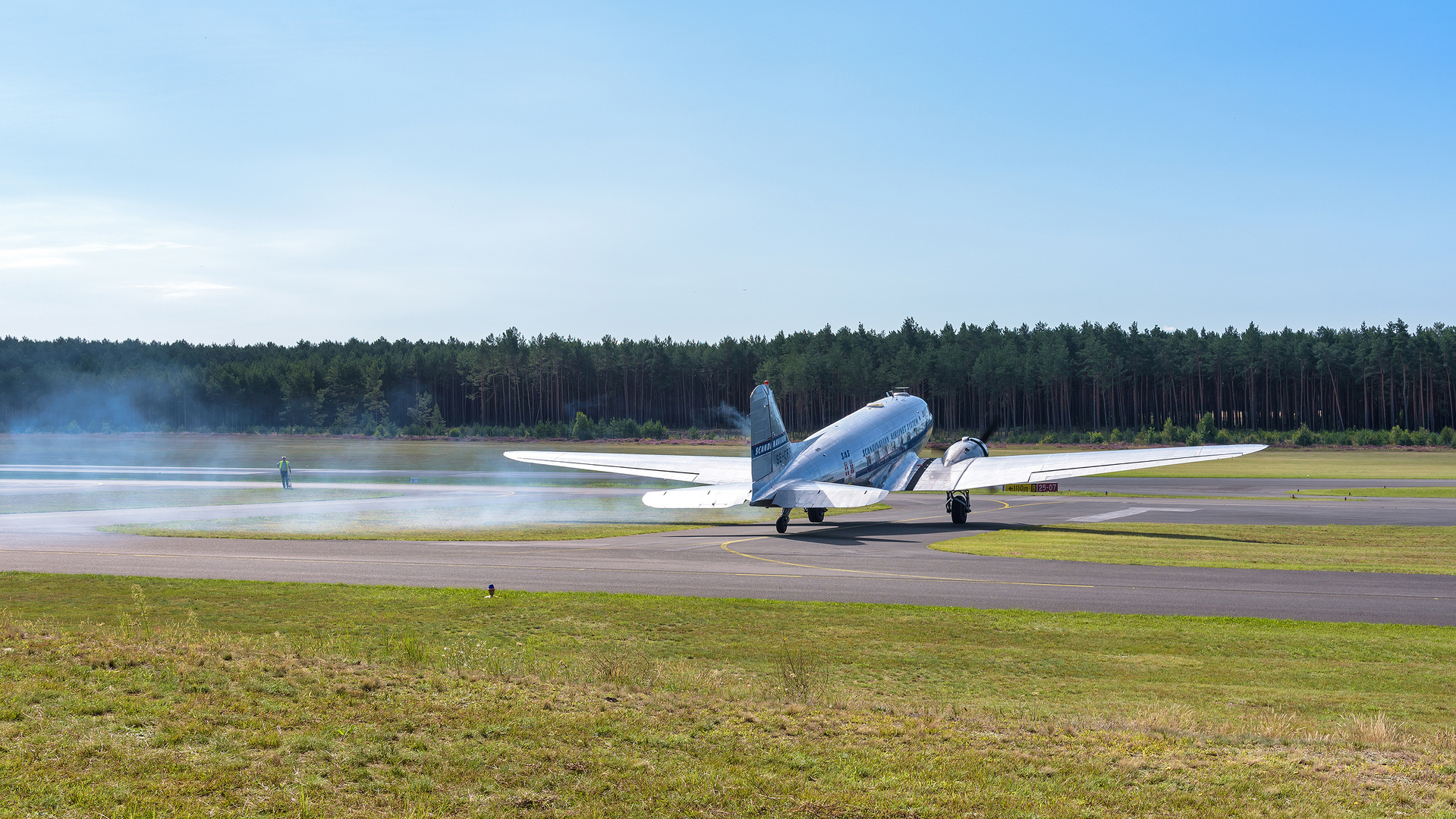 Douglas DC-3 SAS SE-CFP 