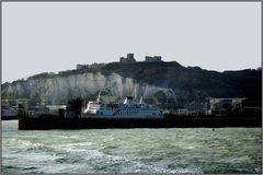 Dover Castle auf den Kreidefelsen.