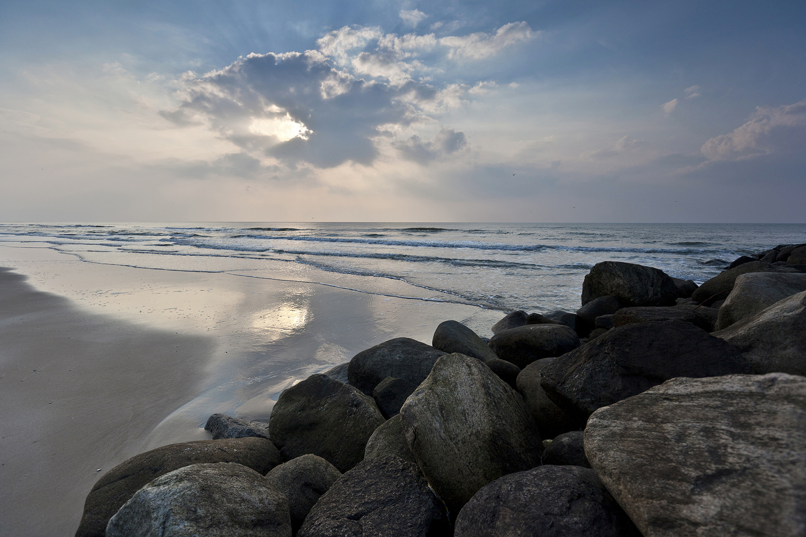 Down on the beach, Lokken Danmark