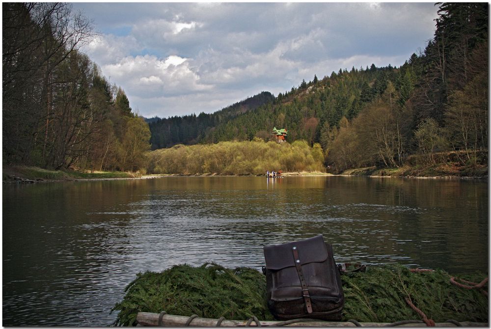 Down the Dunajec on a wooden barge