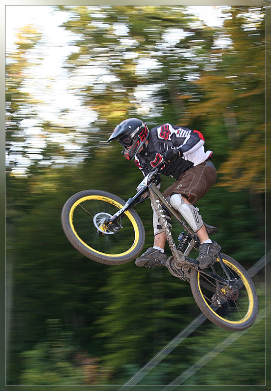 Downhill Jump Foto & Bild sport, radsportarten, extreme biking