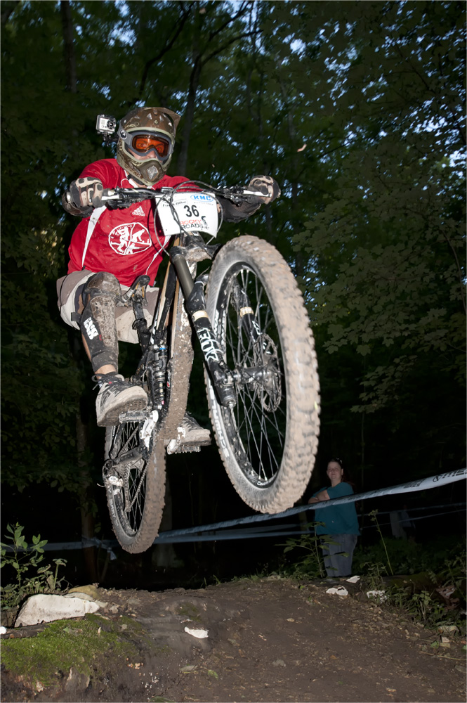 Downhill - Sprung in die Traverse am Hochberg